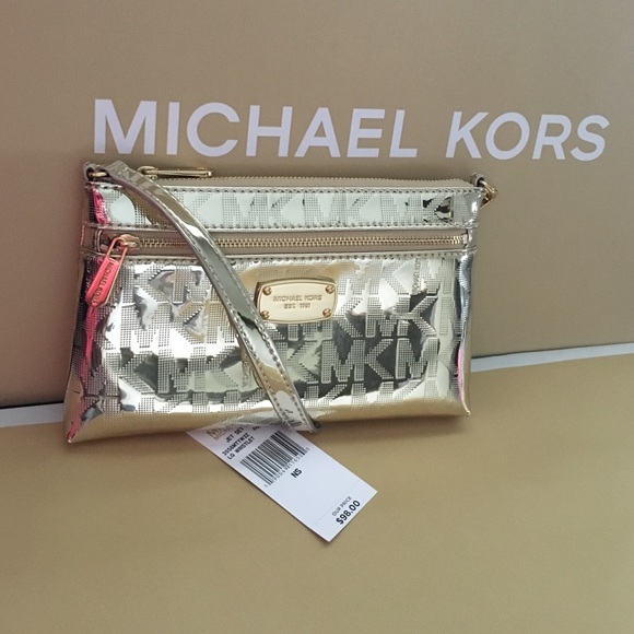Michael Kors Handbags - Michael kors wristlet gold