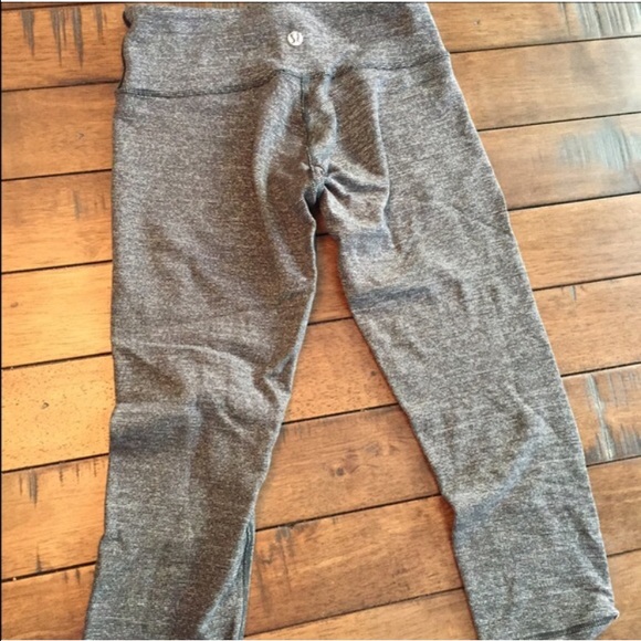 Lululemon crops