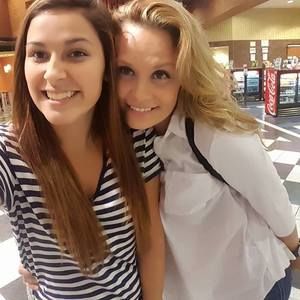 Meet your Posher, Laurel