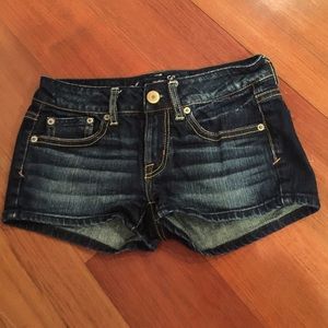 AEO dark wash shortie shorts