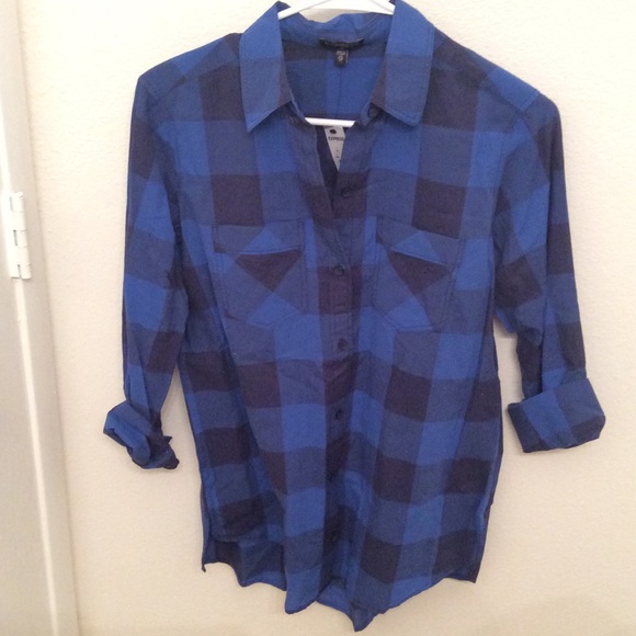 Long sleeve button up woven