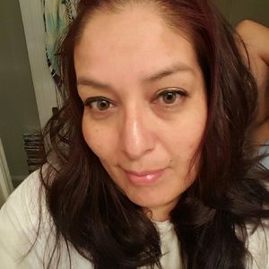 Meet your Posher, Selena