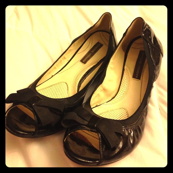 Flexible open toed flats - with a BOW!