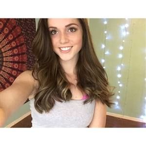 Meet your Posher, Danielle