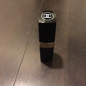 Chanel power bank with cable