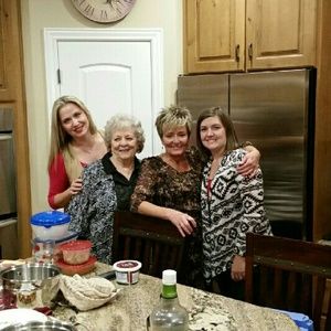 Meet your Posher, Joan