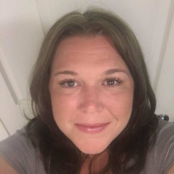 Meet your Posher, Tara - Picture 1 of 1