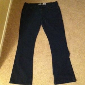Black Levi's jeans