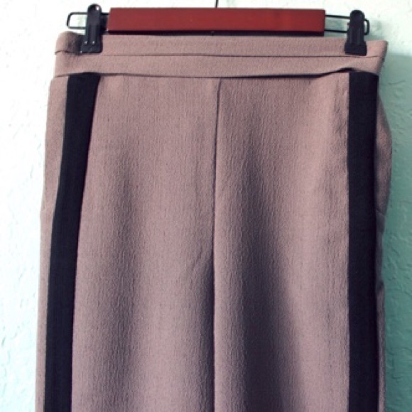Gorgeous BCBG tuxedo pants - Picture 2 of 3