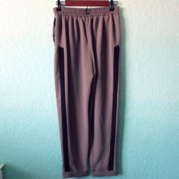 Gorgeous BCBG tuxedo pants - Picture 3 of 3