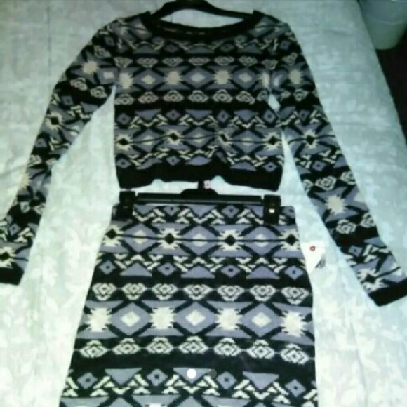 Crop top skirt set