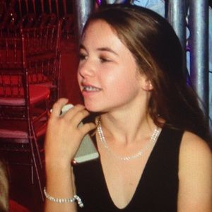 Meet your Posher, Anya