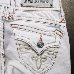 NWOT Rock Revival White Skinny Sz 26/32