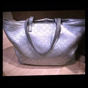 Gucci 100% auth Guccisimma silver leather Purse