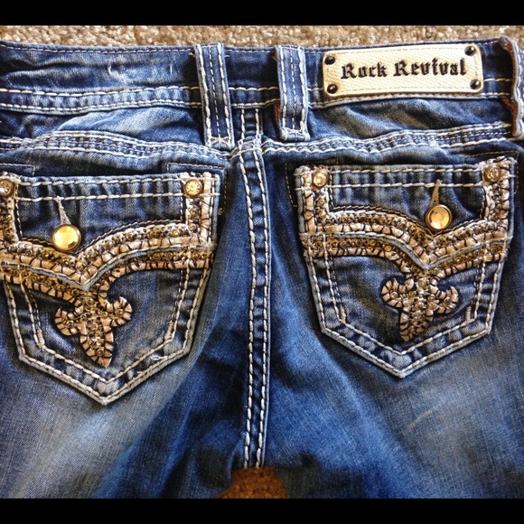 ❌SOLd ON MERC❌ Rock Revival Betty 26x34 - Picture 2 of 4