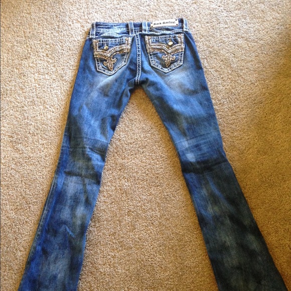 ❌SOLd ON MERC❌ Rock Revival Betty 26x34 - Picture 3 of 4