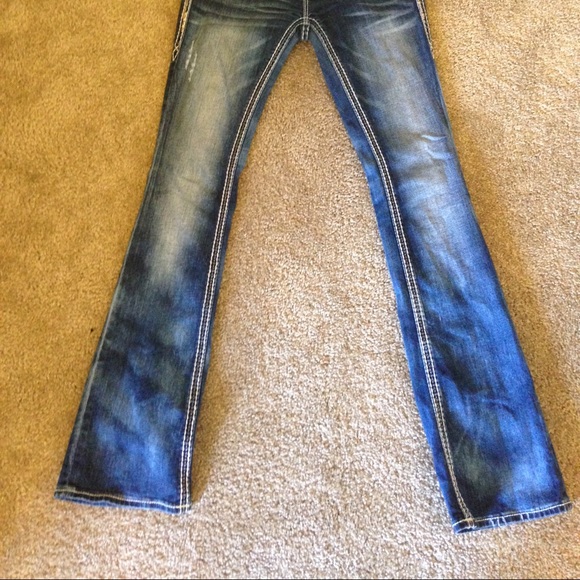 ❌SOLd ON MERC❌ Rock Revival Betty 26x34 - Picture 4 of 4