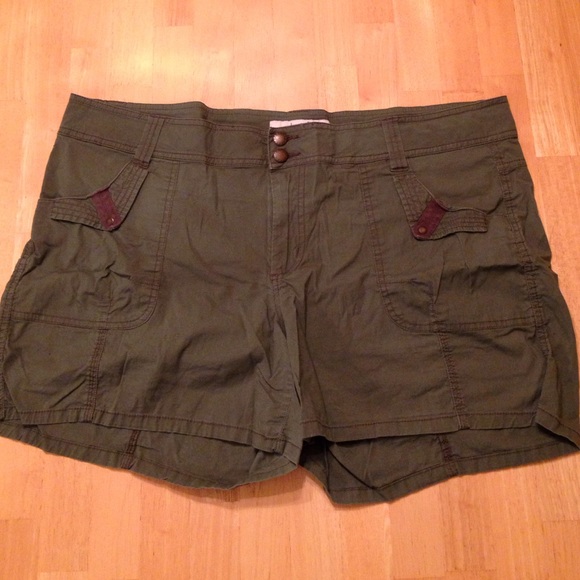 American Rag Cargo Shorts 16 Reserved