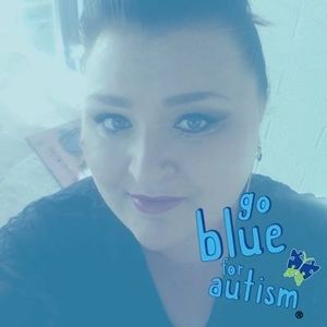 Meet your Posher, Adrienne