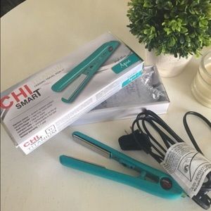 CHI SMART TITANIUM CERAMIC TRAVEL IRON