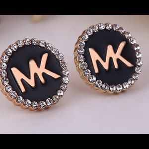 Reserved for mops7543 Mk earings very pretty 💕😊