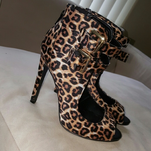 Heels - Picture 1 of 1
