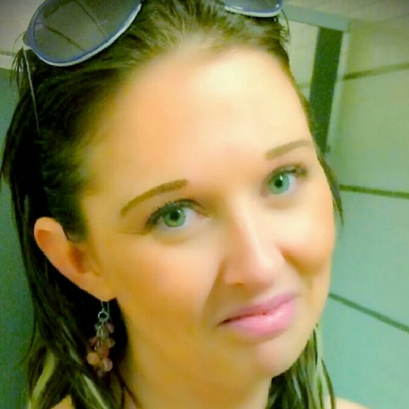 Meet your Posher, Jen - Picture 4 of 15