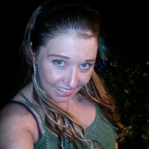 Meet your Posher, Jen - Picture 7 of 15