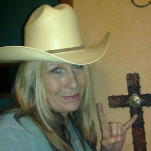 Meet your Posher, Debbie