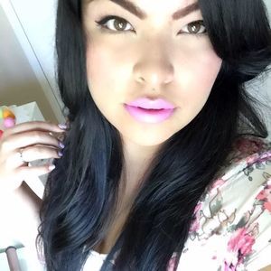 Meet your Posher, Karolen