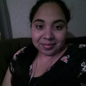 Meet your Posher, Cristal