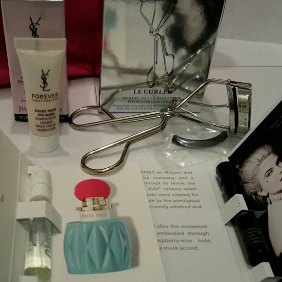 Beauty Samples - Picture 3 of 4