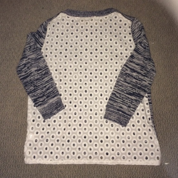 Gap Eyelet-back Sweater - Picture 2 of 2