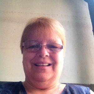 Meet your Posher, Debbie