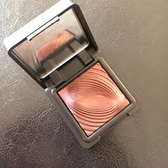 Brown Water Eyeshadow by Kiko Milano