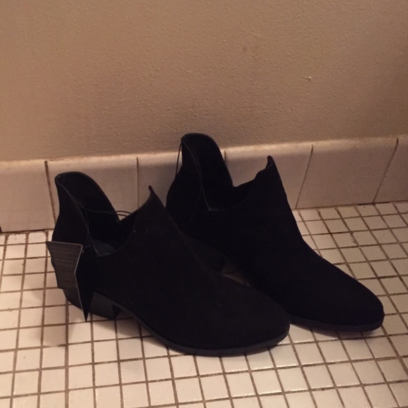 NWT forever 21 ankle boots