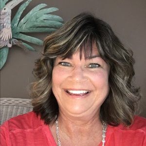 Meet your Posher, Pam