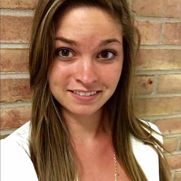 Meet your Posher, Audra - Picture 1 of 1