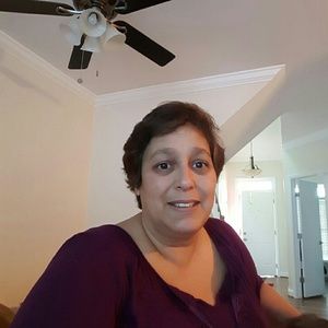 Meet your Posher, Naomy