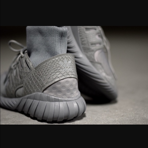 Adidas Tubular Doom - Picture 1 of 4