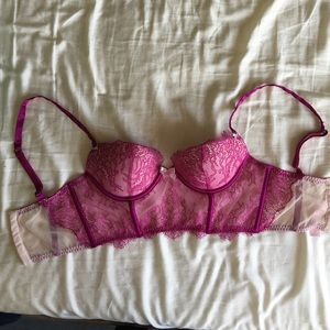 Vs purple lace bra