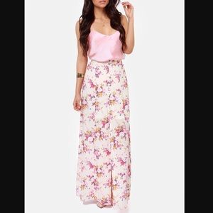 ✨reduced✨ Floral Maxi
