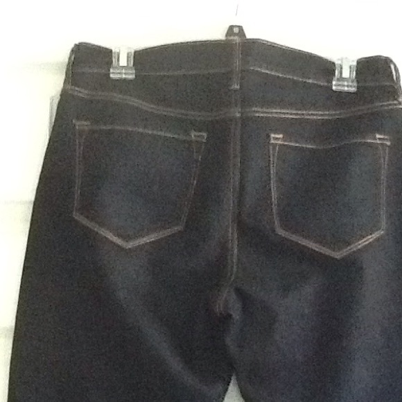 Jeans - Picture 3 of 4