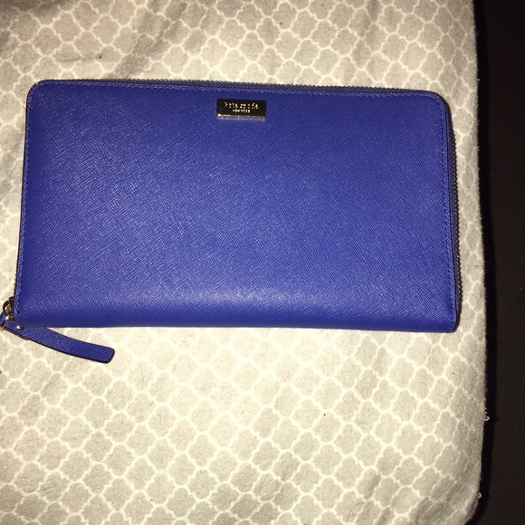 Oversized travel wallet