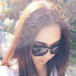 Meet your Posher, Thuy