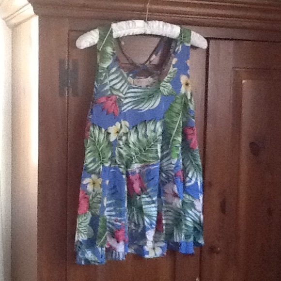 Swing top, sleeveless
