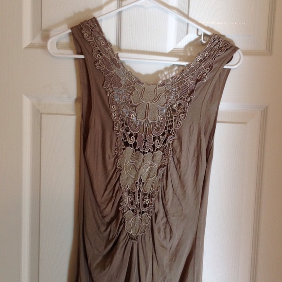 Tank top - Picture 2 of 3