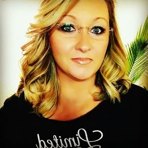 Meet your Posher, Carrie