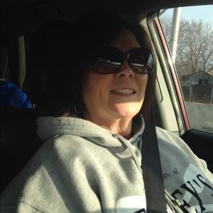 Meet your Posher, Linda