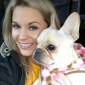 Meet your Posher, Desiree